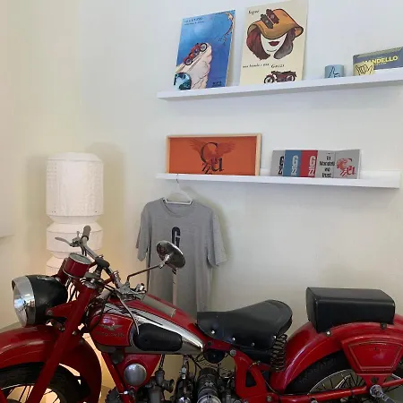 Mamma Ciccia ホテル マンデッロ・デル・ラーリオ